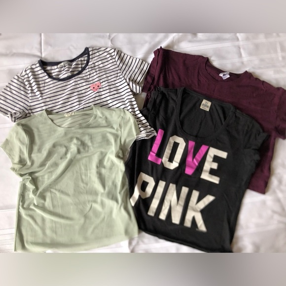Size Small Tee Bundle - Picture 1 of 10